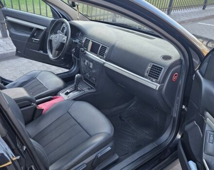 Чорний Опель Вектра, об'ємом двигуна 1.9 л та пробігом 197 тис. км за 3700 $, фото 12 на Automoto.ua