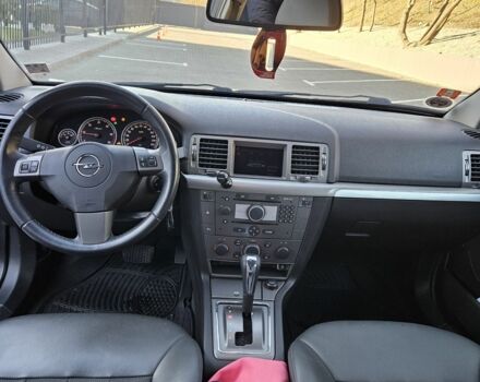 Чорний Опель Вектра, об'ємом двигуна 1.9 л та пробігом 197 тис. км за 3700 $, фото 3 на Automoto.ua