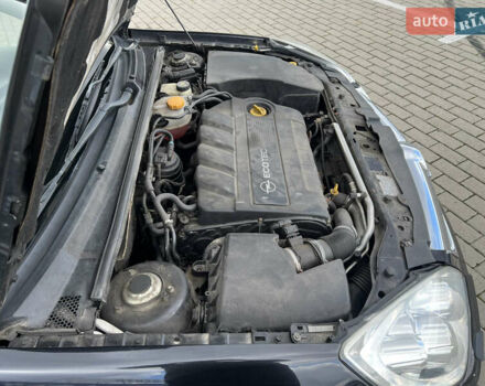 Черный Опель Вектра, объемом двигателя 1.9 л и пробегом 280 тыс. км за 5490 $, фото 38 на Automoto.ua