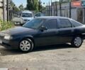 Черный Опель Вектра, объемом двигателя 1.6 л и пробегом 303 тыс. км за 2750 $, фото 1 на Automoto.ua
