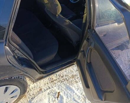 Черный Опель Вектра, объемом двигателя 1.6 л и пробегом 400 тыс. км за 1200 $, фото 5 на Automoto.ua