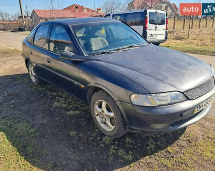Черный Опель Вектра, объемом двигателя 2 л и пробегом 339 тыс. км за 1300 $, фото 3 на Automoto.ua