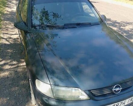 Черный Опель Вектра, объемом двигателя 1.8 л и пробегом 250 тыс. км за 2500 $, фото 9 на Automoto.ua