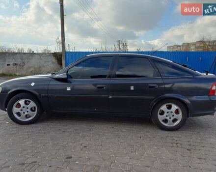 Черный Опель Вектра, объемом двигателя 2.5 л и пробегом 382 тыс. км за 3500 $, фото 6 на Automoto.ua