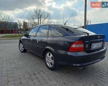 Черный Опель Вектра, объемом двигателя 2.5 л и пробегом 382 тыс. км за 3500 $, фото 5 на Automoto.ua