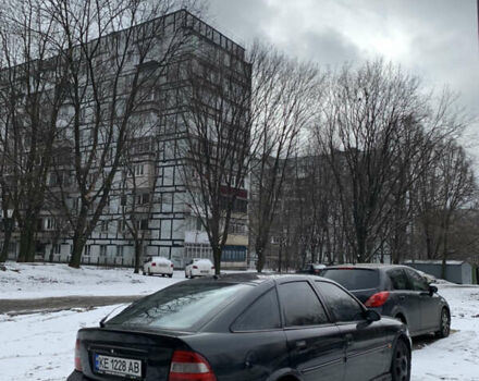 Черный Опель Вектра, объемом двигателя 2 л и пробегом 217 тыс. км за 3000 $, фото 5 на Automoto.ua