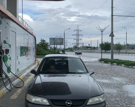 Опель Вектра 2000 у Дніпро (Дніпропетровську) на Automoto.ua Чорний Опель Вектра, об'ємом двигуна 2 л та пробігом 217 тис. км за 3200 $, фото 3 на Automoto.ua