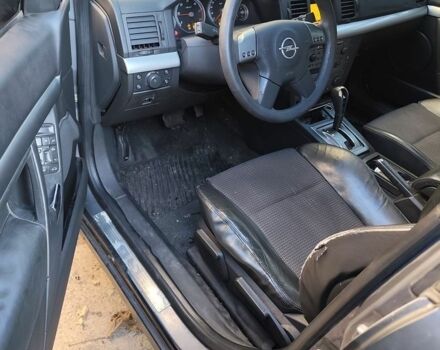 Черный Опель Вектра, объемом двигателя 0 л и пробегом 150 тыс. км за 1250 $, фото 2 на Automoto.ua
