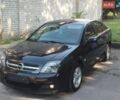 Черный Опель Вектра, объемом двигателя 2.2 л и пробегом 288 тыс. км за 3200 $, фото 1 на Automoto.ua