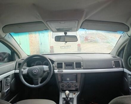 Черный Опель Вектра, объемом двигателя 1.8 л и пробегом 305 тыс. км за 1200 $, фото 4 на Automoto.ua