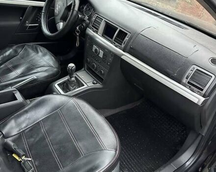 Черный Опель Вектра, объемом двигателя 1.9 л и пробегом 300 тыс. км за 2800 $, фото 3 на Automoto.ua