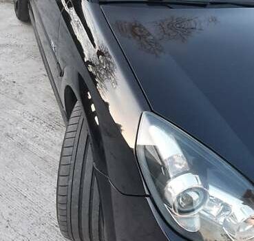 Чорний Опель Вектра, об'ємом двигуна 2.8 л та пробігом 230 тис. км за 9000 $, фото 4 на Automoto.ua