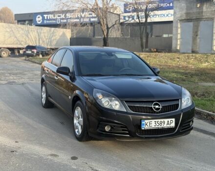 Черный Опель Вектра, объемом двигателя 2.2 л и пробегом 137 тыс. км за 4999 $, фото 1 на Automoto.ua