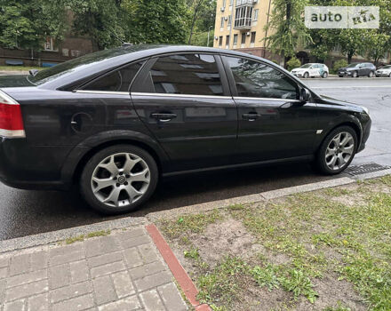Черный Опель Вектра, объемом двигателя 2.2 л и пробегом 231 тыс. км за 5400 $, фото 4 на Automoto.ua
