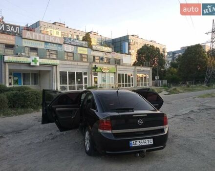 Черный Опель Вектра, объемом двигателя 2.2 л и пробегом 234 тыс. км за 6000 $, фото 5 на Automoto.ua
