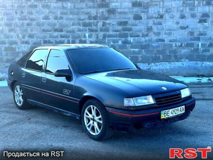 Опель Вектра 1989 у Новом Буге на Automoto.ua Чорний Опель Вектра, об'ємом двигуна 1.8 л та пробігом 333 тис. км за 900 $, фото 1 на Automoto.ua
