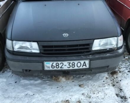 Черный Опель Вектра, объемом двигателя 2 л и пробегом 250 тыс. км за 1100 $, фото 1 на Automoto.ua