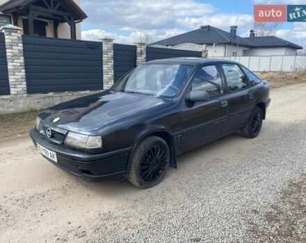 Черный Опель Вектра, объемом двигателя 2 л и пробегом 280 тыс. км за 900 $, фото 1 на Automoto.ua