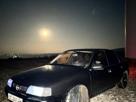 Черный Опель Вектра, объемом двигателя 1.6 л и пробегом 317 тыс. км за 500 $, фото 1 на Automoto.ua