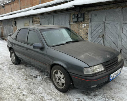 Черный Опель Вектра, объемом двигателя 2 л и пробегом 256 тыс. км за 1700 $, фото 1 на Automoto.ua