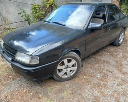 Черный Опель Вектра, объемом двигателя 2 л и пробегом 3 тыс. км за 1400 $, фото 1 на Automoto.ua