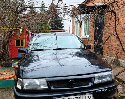 Чорний Опель Вектра, об'ємом двигуна 2 л та пробігом 0 тис. км за 1100 $, фото 1 на Automoto.ua