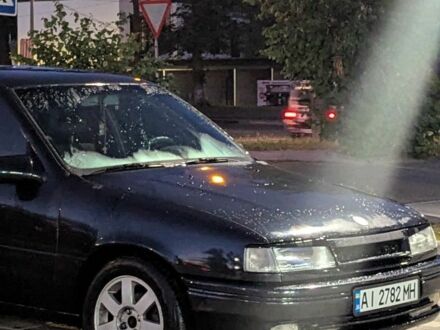 Опель Вектра 1990 в Черкассах на Automoto.ua Черный Опель Вектра, объемом двигателя 2 л и пробегом 300 тыс. км за 1209 $, фото 1 на Automoto.ua