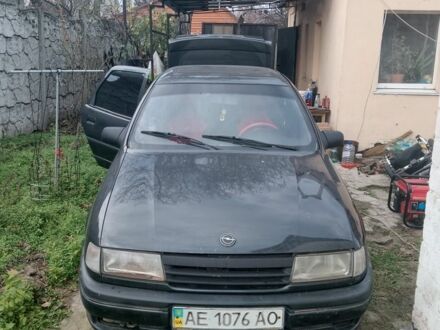 Чорний Опель Вектра, об'ємом двигуна 2 л та пробігом 300 тис. км за 1193 $, фото 1 на Automoto.ua