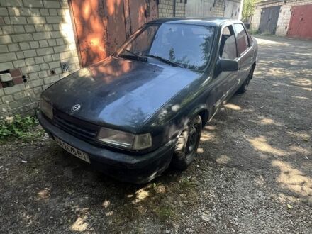 Опель Вектра 1990 у Чернігові на Automoto.ua Чорний Опель Вектра, об'ємом двигуна 2 л та пробігом 389 тис. км за 1000 $, фото 1 на Automoto.ua