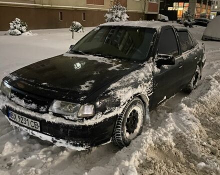 Черный Опель Вектра, объемом двигателя 1.7 л и пробегом 333 тыс. км за 1400 $, фото 1 на Automoto.ua