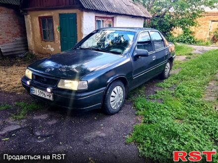 Черный Опель Вектра, объемом двигателя 1.6 л и пробегом 200 тыс. км за 900 $, фото 1 на Automoto.ua
