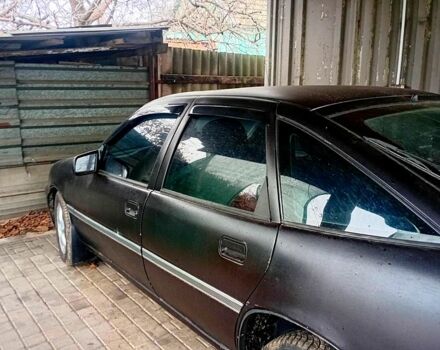 Чорний Опель Вектра, об'ємом двигуна 2 л та пробігом 200 тис. км за 1700 $, фото 1 на Automoto.ua