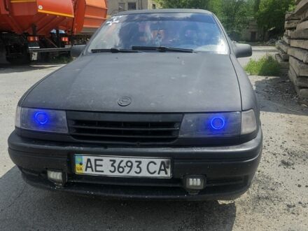 Опель Вектра 1991 у Дніпро (Дніпропетровську) на Automoto.ua Чорний Опель Вектра, об'ємом двигуна 2 л та пробігом 248 тис. км за 1200 $, фото 1 на Automoto.ua