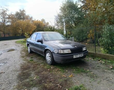 Черный Опель Вектра, объемом двигателя 1.6 л и пробегом 382 тыс. км за 750 $, фото 1 на Automoto.ua