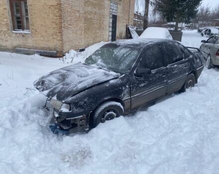 Черный Опель Вектра, объемом двигателя 1.6 л и пробегом 300 тыс. км за 350 $, фото 1 на Automoto.ua