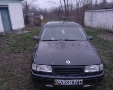Черный Опель Вектра, объемом двигателя 1.6 л и пробегом 500 тыс. км за 1500 $, фото 1 на Automoto.ua
