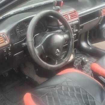 Опель Вектра 1991 в Нежине на Automoto.ua Черный Опель Вектра, объемом двигателя 1.6 л и пробегом 300 тыс. км за 1300 $, фото 1 на Automoto.ua