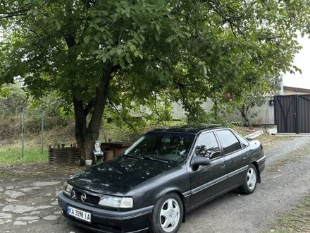 Опель Вектра 1992 у Звенигородка на Automoto.ua Чорний Опель Вектра, об'ємом двигуна 2 л та пробігом 300 тис. км за 1550 $, фото 1 на Automoto.ua
