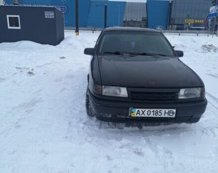 Черный Опель Вектра, объемом двигателя 2 л и пробегом 350 тыс. км за 850 $, фото 1 на Automoto.ua