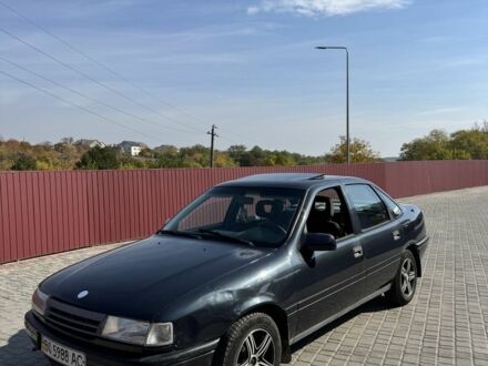 Чорний Опель Вектра, об'ємом двигуна 1.6 л та пробігом 200 тис. км за 1655 $, фото 1 на Automoto.ua
