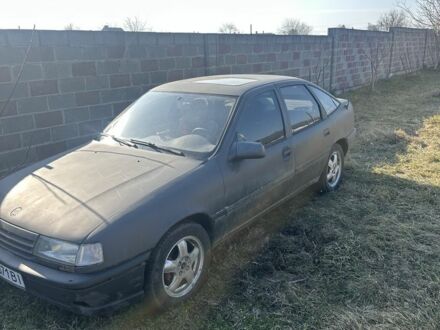 Чорний Опель Вектра, об'ємом двигуна 1.6 л та пробігом 300 тис. км за 750 $, фото 1 на Automoto.ua