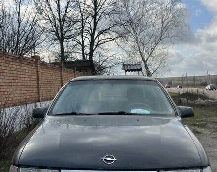 Чорний Опель Вектра, об'ємом двигуна 1.8 л та пробігом 374 тис. км за 1300 $, фото 1 на Automoto.ua