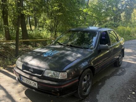Черный Опель Вектра, объемом двигателя 2 л и пробегом 400 тыс. км за 702 $, фото 1 на Automoto.ua