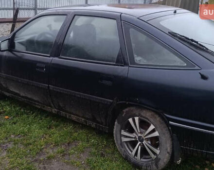 Черный Опель Вектра, объемом двигателя 1.79 л и пробегом 300 тыс. км за 1000 $, фото 1 на Automoto.ua