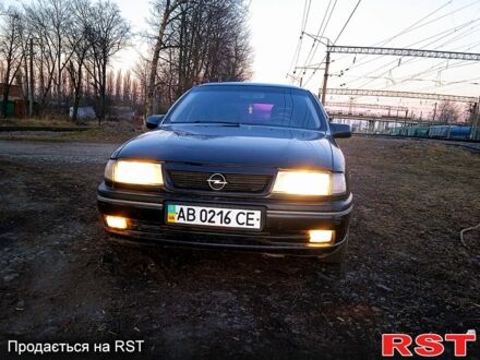 Опель Вектра 1995 у Жмеренке на Automoto.ua Чорний Опель Вектра, об'ємом двигуна 1.6 л та пробігом 386 тис. км за 1500 $, фото 1 на Automoto.ua