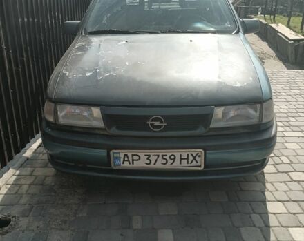 Черный Опель Вектра, объемом двигателя 2 л и пробегом 2 тыс. км за 1500 $, фото 1 на Automoto.ua