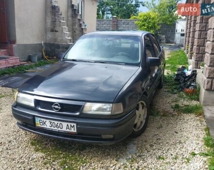 Черный Опель Вектра, объемом двигателя 2 л и пробегом 230 тыс. км за 950 $, фото 1 на Automoto.ua