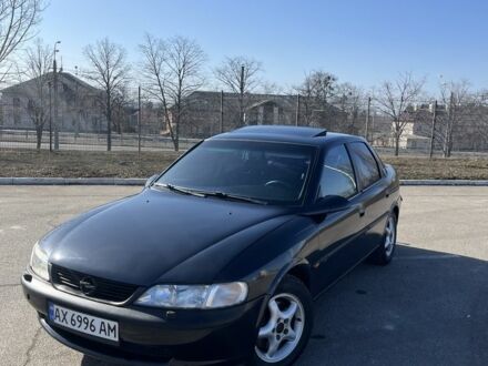 Черный Опель Вектра, объемом двигателя 2 л и пробегом 230 тыс. км за 2800 $, фото 1 на Automoto.ua