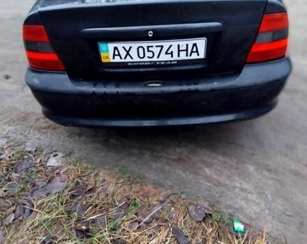 Чорний Опель Вектра, об'ємом двигуна 1.8 л та пробігом 200 тис. км за 1000 $, фото 1 на Automoto.ua