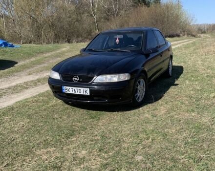 Черный Опель Вектра, объемом двигателя 1.6 л и пробегом 400 тыс. км за 1470 $, фото 1 на Automoto.ua